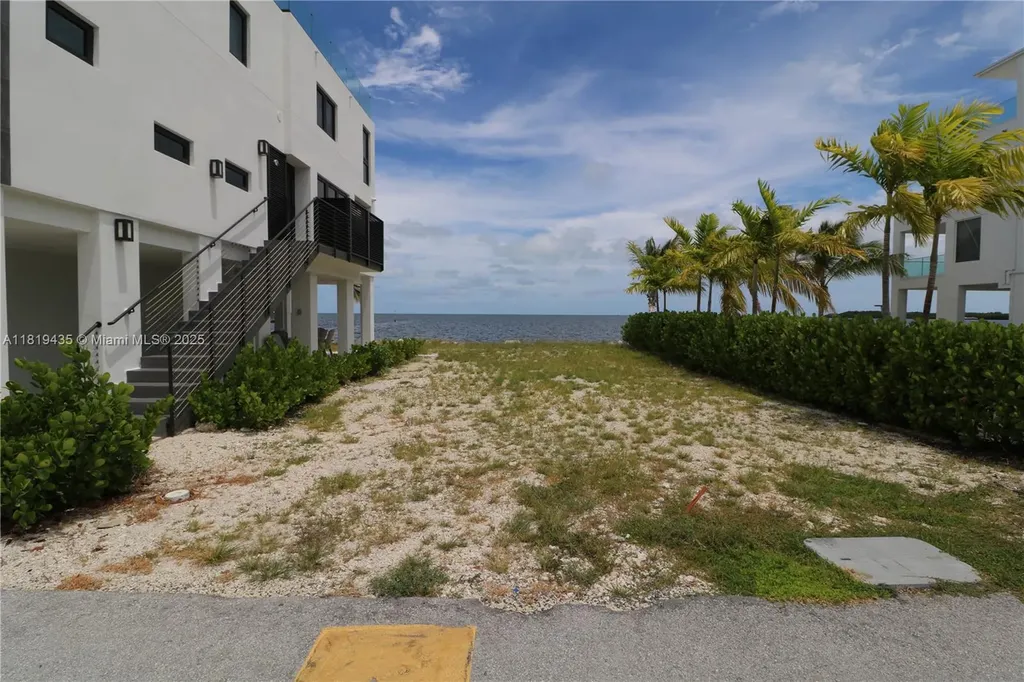 94825 Overseas Highway #35 Key Largo FL 33037