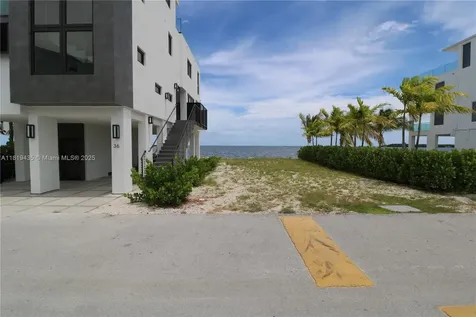 94825 Overseas Highway #35 Key Largo FL 33037