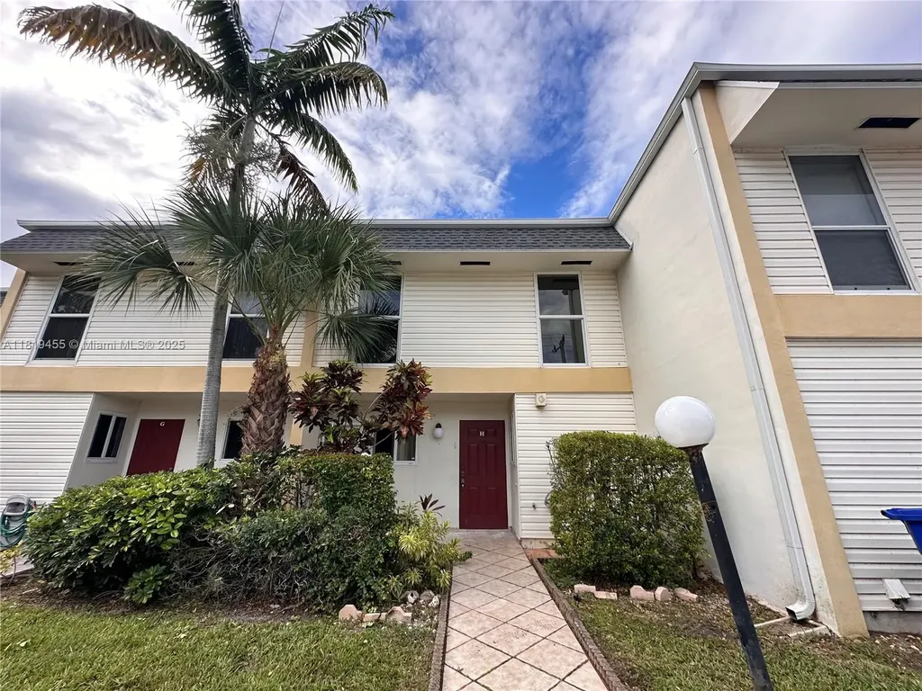 3321 Raleigh Street Hollywood FL 33021