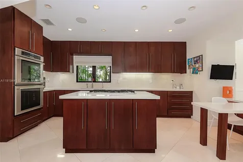 6535 Allison Road Miami Beach FL 33141