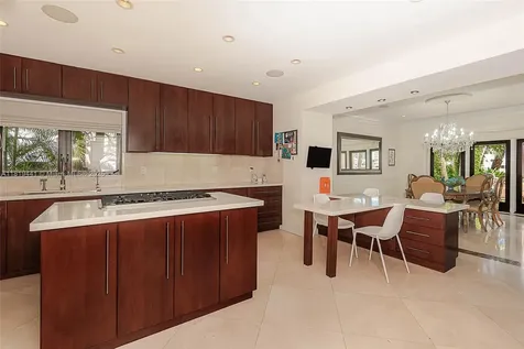 6535 Allison Road Miami Beach FL 33141