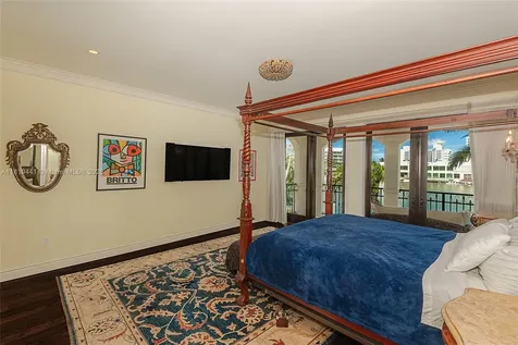 6535 Allison Road Miami Beach FL 33141