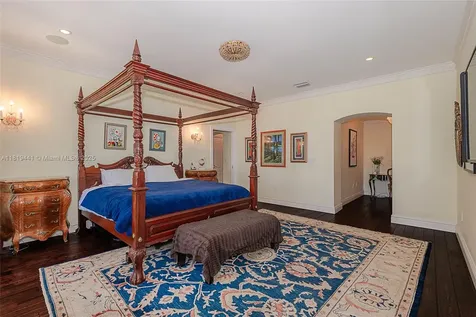 6535 Allison Road Miami Beach FL 33141