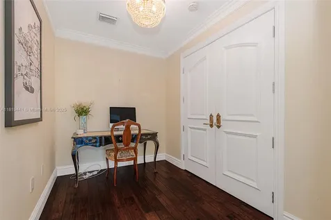 6535 Allison Road Miami Beach FL 33141