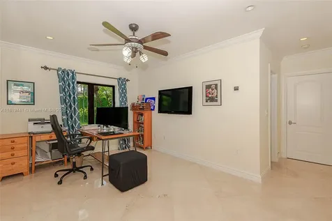 6535 Allison Road Miami Beach FL 33141