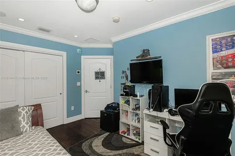 6535 Allison Road Miami Beach FL 33141