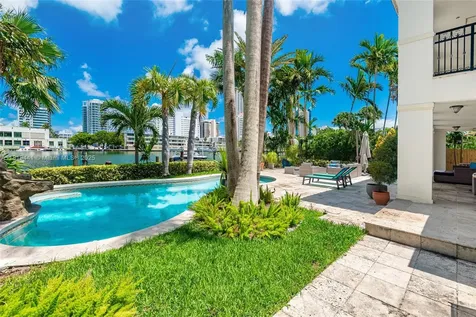 6535 Allison Road Miami Beach FL 33141