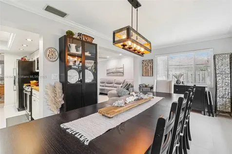 2375 NW 81st Avenue Sunrise FL 33322