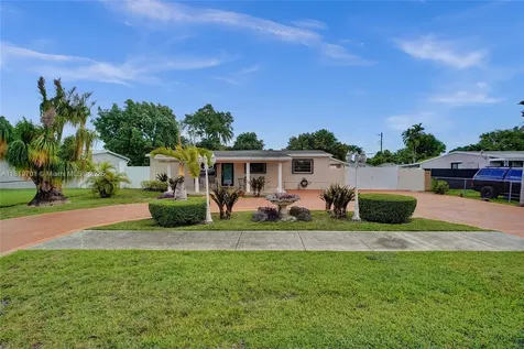 5435 SW 99th Court Miami FL 33165