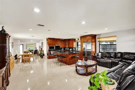 5435 SW 99th Court Miami FL 33165