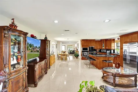 5435 SW 99th Court Miami FL 33165