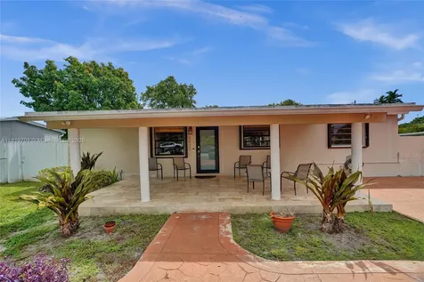 5435 SW 99th Court Miami FL 33165