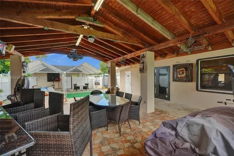 5435 SW 99th Court Miami FL 33165