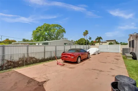 5435 SW 99th Court Miami FL 33165