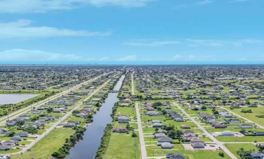 2118 NE 26th Street Cape Coral FL 33909