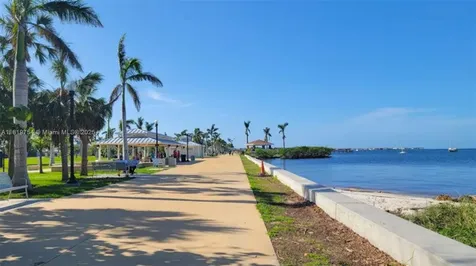 2118 NE 26th Street Cape Coral FL 33909