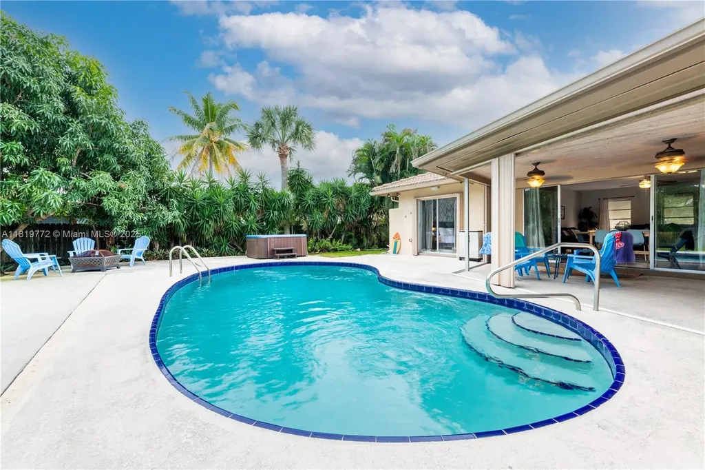 1122 S N Street Lake Worth FL 33460