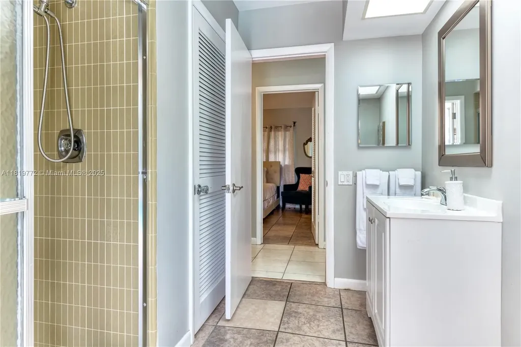 1122 S N Street Lake Worth FL 33460