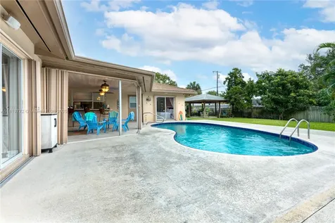 1122 S N Street Lake Worth FL 33460