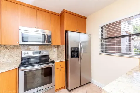 10624 NW 10th Street Pembroke Pines FL 33026