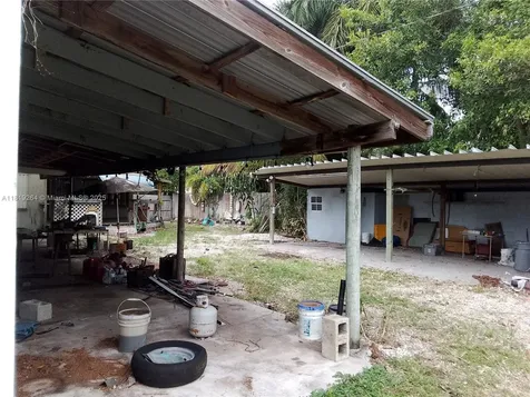 622 NE 11th Street Homestead FL 33030