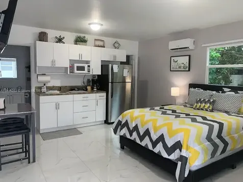 1762 NW 15th Street Miami FL 33125