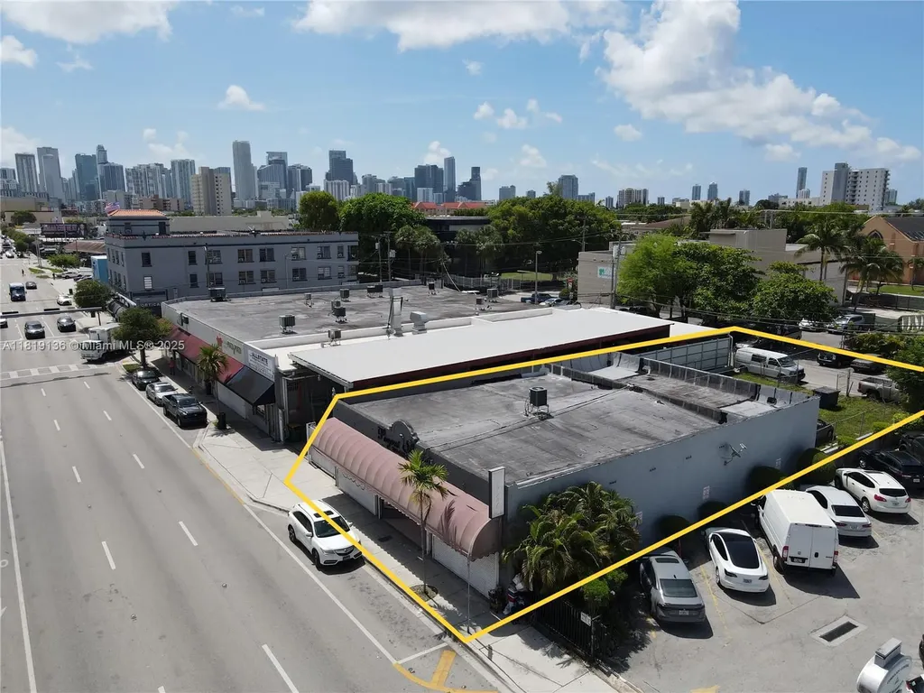1328 W Flagler Street Miami FL 33135