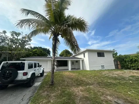 1325 NE 203rd Street Miami FL 33179