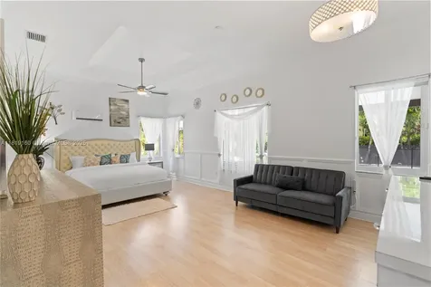 16601 SW 87th Court Palmetto Bay FL 33157