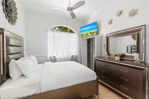 16601 SW 87th Court Palmetto Bay FL 33157