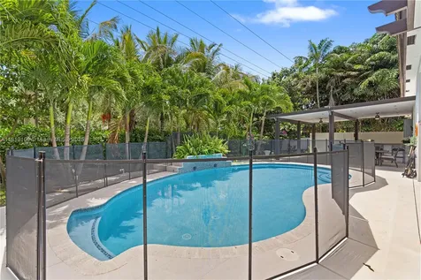 16601 SW 87th Court Palmetto Bay FL 33157