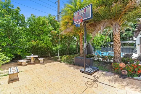 16601 SW 87th Court Palmetto Bay FL 33157