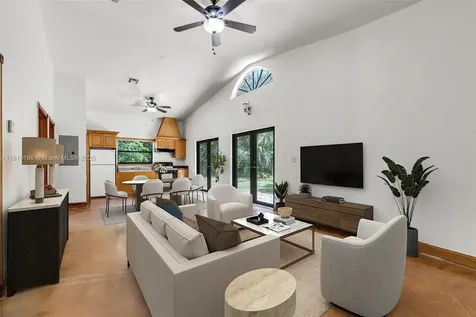 27000 SW 192nd Avenue Miami FL 33031