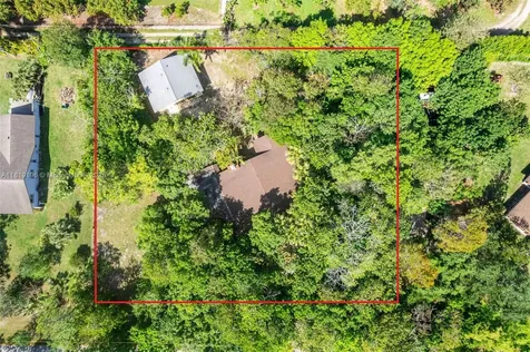 27000 SW 192nd Avenue Miami FL 33031