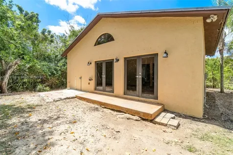27000 SW 192nd Avenue Miami FL 33031