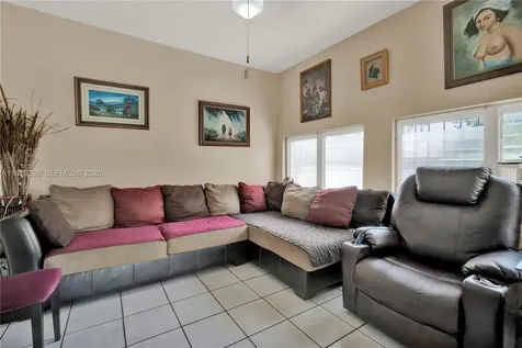 829 SW 19th Avenue Miami FL 33135