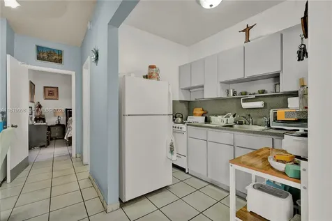 829 SW 19th Avenue Miami FL 33135