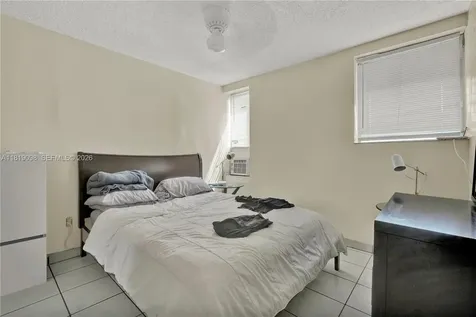 829 SW 19th Avenue Miami FL 33135
