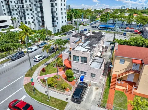 829 SW 19th Avenue Miami FL 33135