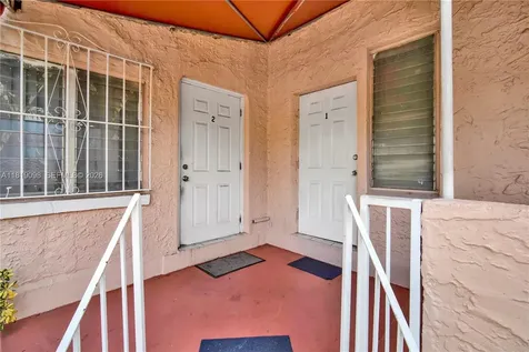 829 SW 19th Avenue Miami FL 33135
