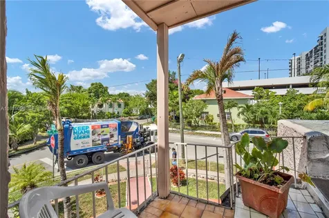 829 SW 19th Avenue Miami FL 33135