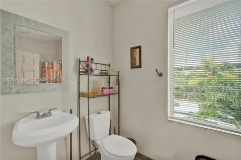 829 SW 19th Avenue Miami FL 33135