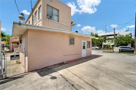 829 SW 19th Avenue Miami FL 33135