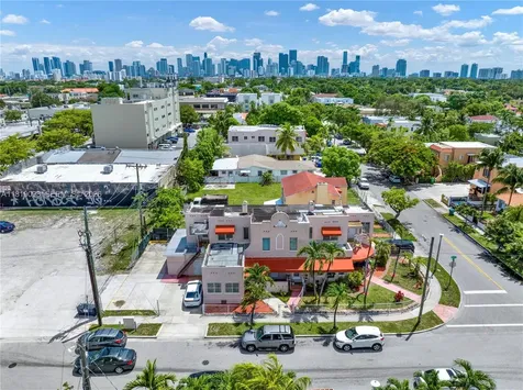 829 SW 19th Avenue Miami FL 33135