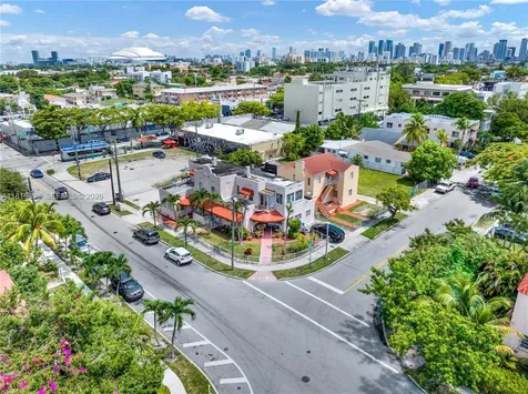 829 SW 19th Avenue Miami FL 33135