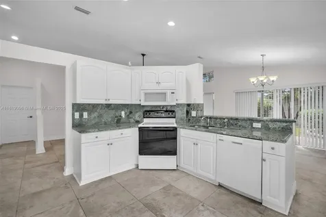 1624 SW 149th Avenue Pembroke Pines FL 33027