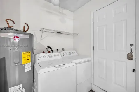 1624 SW 149th Avenue Pembroke Pines FL 33027