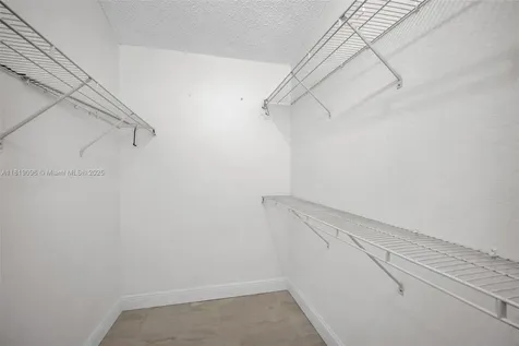 1624 SW 149th Avenue Pembroke Pines FL 33027