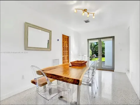 7537 W Treasure Drive North Bay Village FL 33141