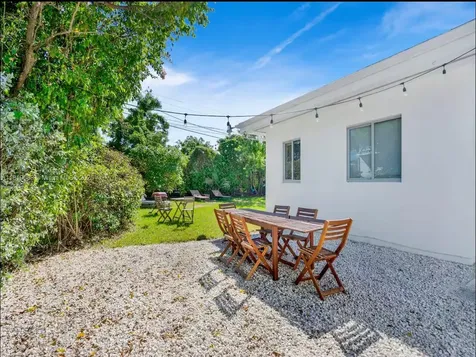 7537 W Treasure Drive North Bay Village FL 33141